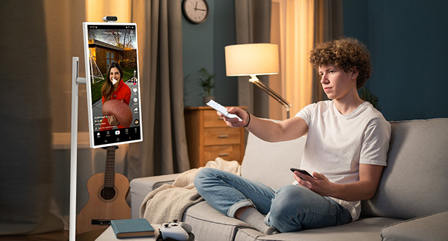 آخرین اخبار شرکت محصول تازه وارد - StandByMe Wireless Portable Smart TV  2